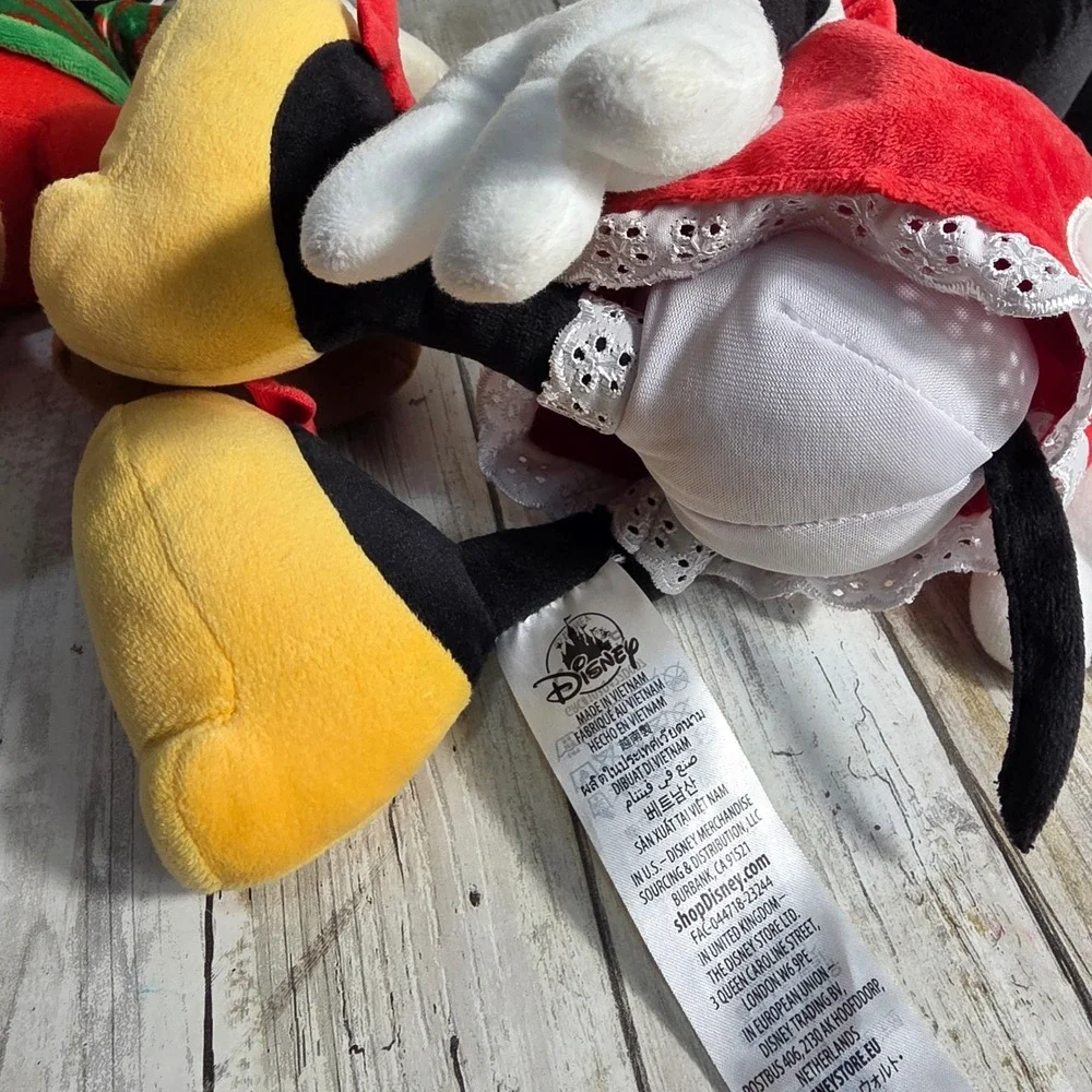 Disney Mickey Minnie Mouse Christmas Plush Set Kohls Cares Holiday Red Green